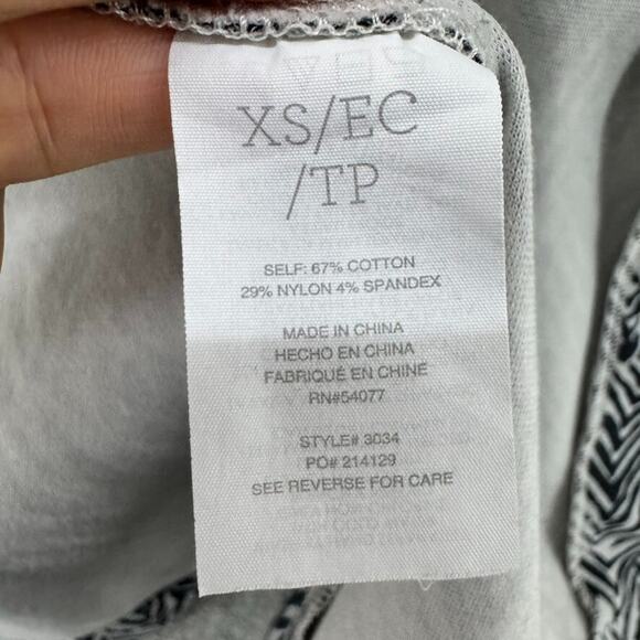Cabi Jacket XS Gray Striped Zebra Zigzag Ponte Button Up Long 3/4 Sleeve Crew - Picture 15 of 16
